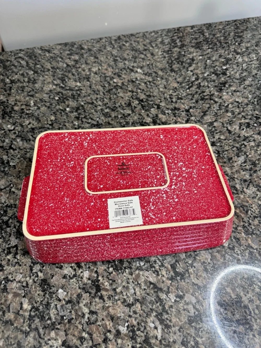 Fabulous Home Red & White Rectangular Baking Dish 15 by 9.5 NEW